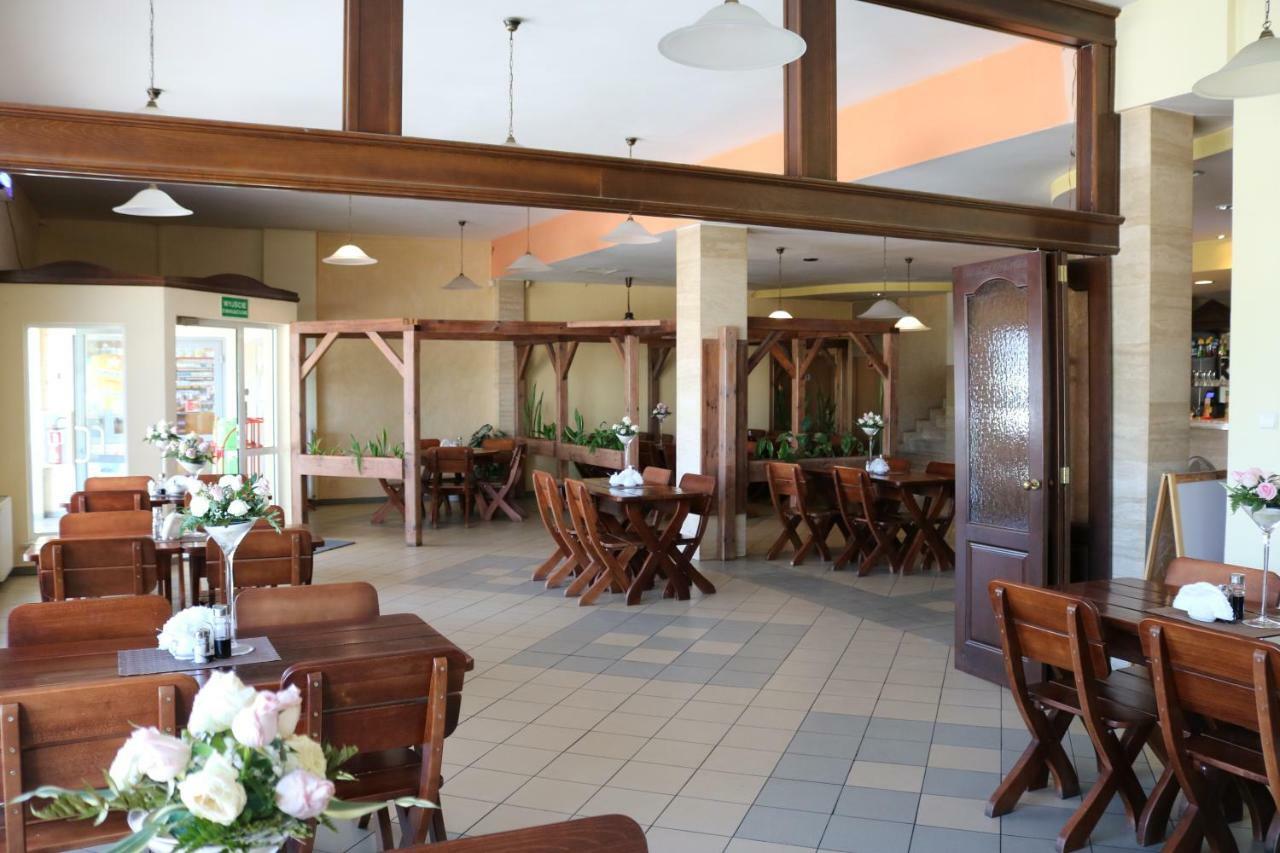 קילצה Hotel Dyminy מראה חיצוני תמונה