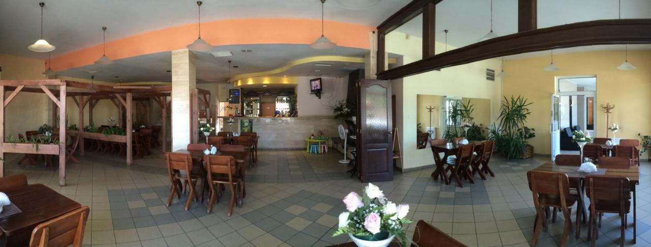קילצה Hotel Dyminy מראה חיצוני תמונה