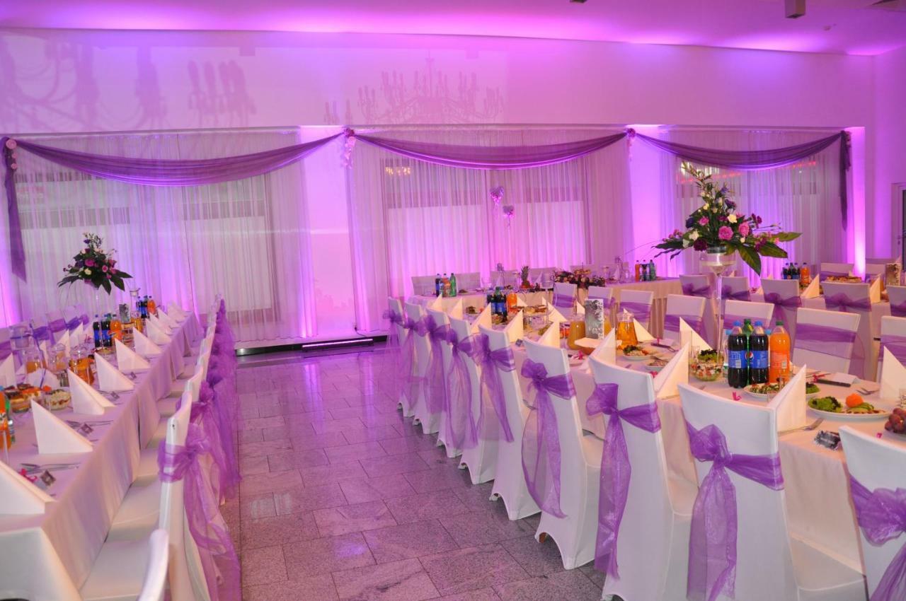 קילצה Hotel Dyminy מראה חיצוני תמונה